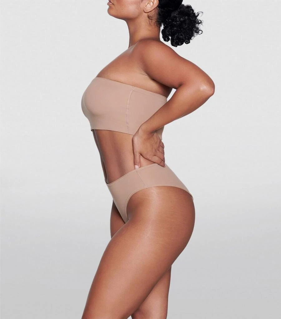 SKIMS Fits Everybody Bandeau Bra 4