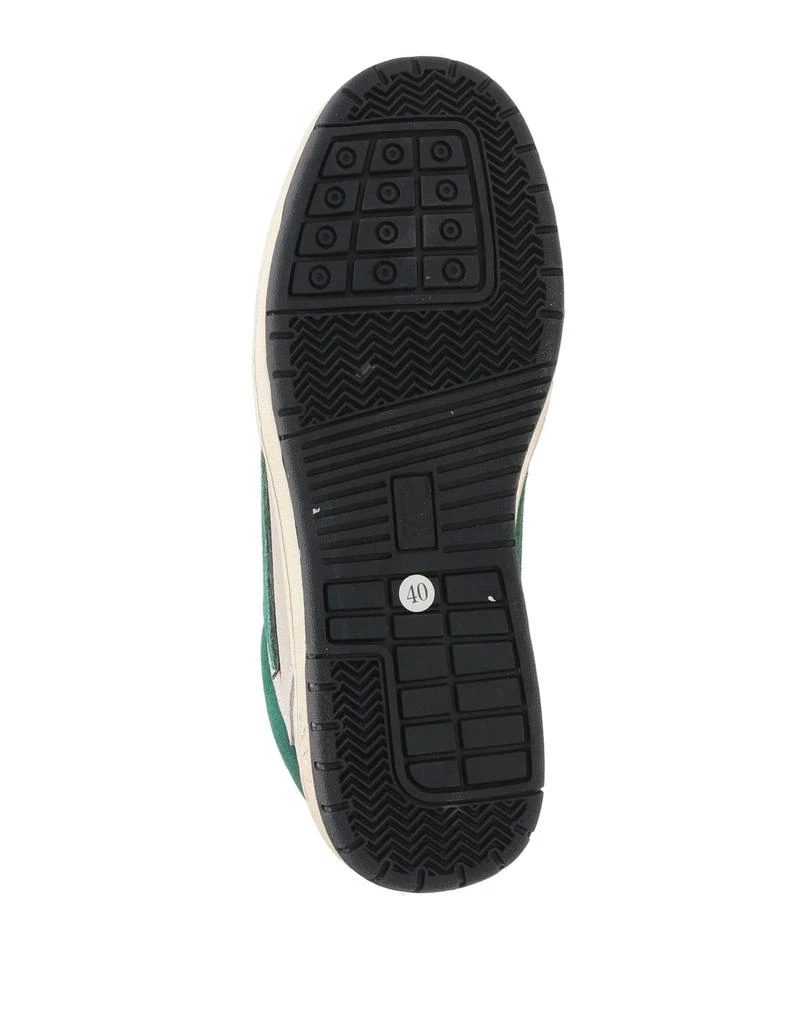 HTC Sneakers 5