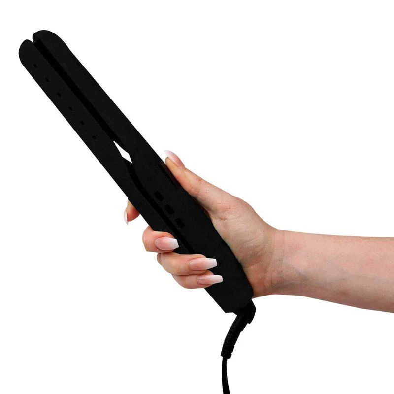 Aria Beauty The Twist Black Flat Iron 2