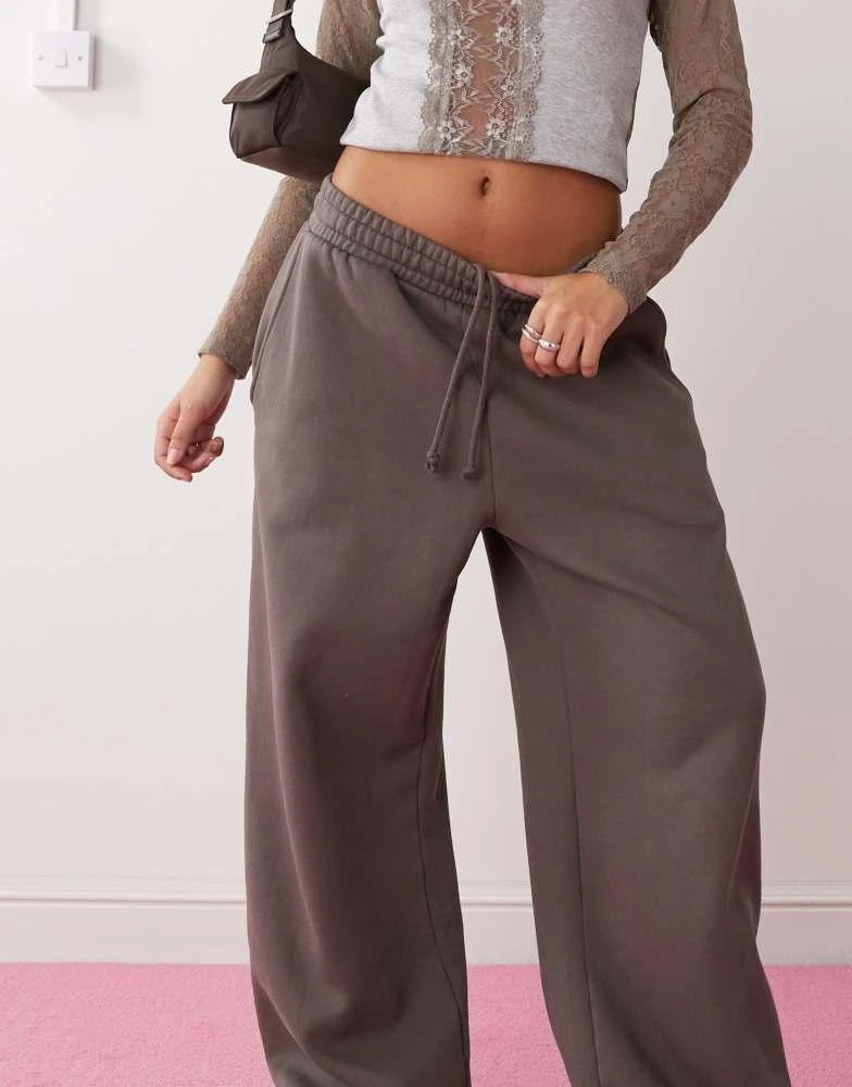 Weekday Weekday wide leg heavyweight jersey joggers in grey 4