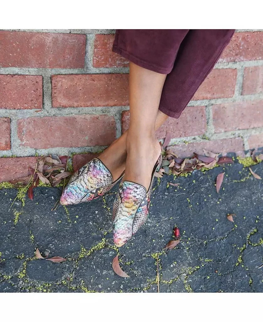 Alterre Women
s Painted Snake Twiggy Customizable Pointed Loafer Slides 3