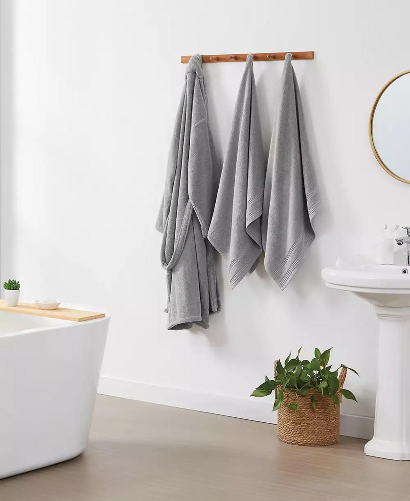 Christian Siriano Solid Bath Towel Set and Robe in Gift Box