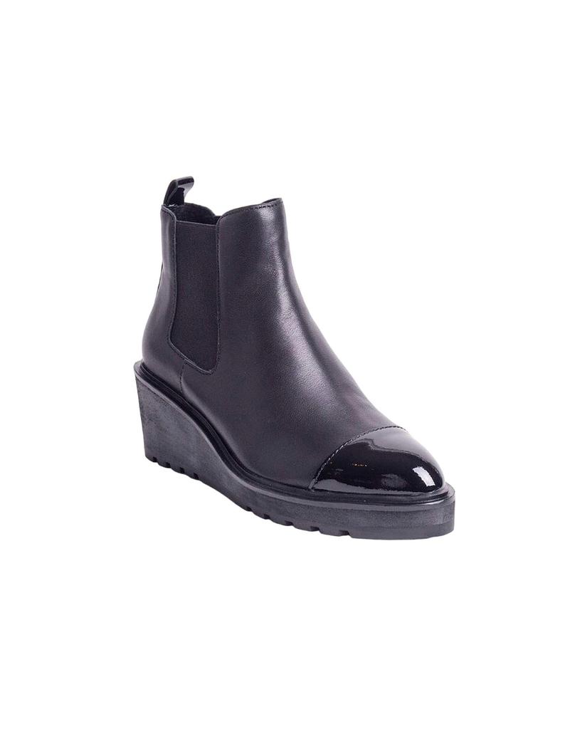 Cecelia New York WOMEN'S GEMMAIN LOW WEDGE BOOT