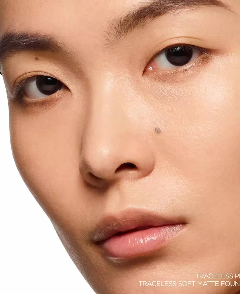 Tom Ford Traceless Soft Matte Face Primer 3