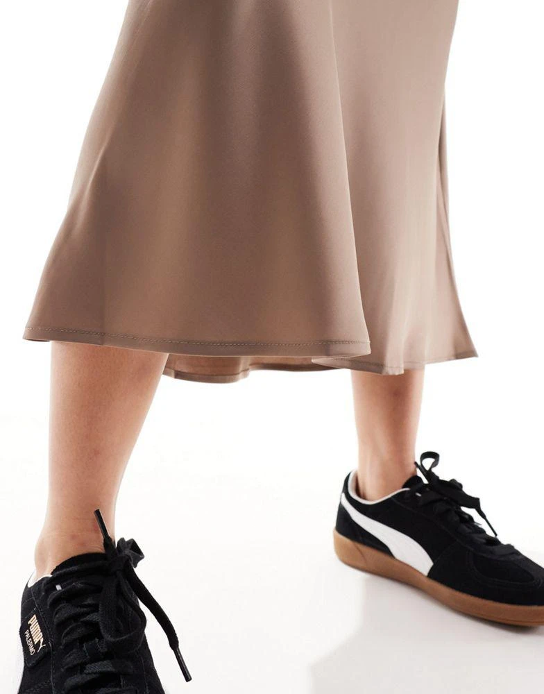 Y.A.S. YAS satin midi skirt in mushroom 2