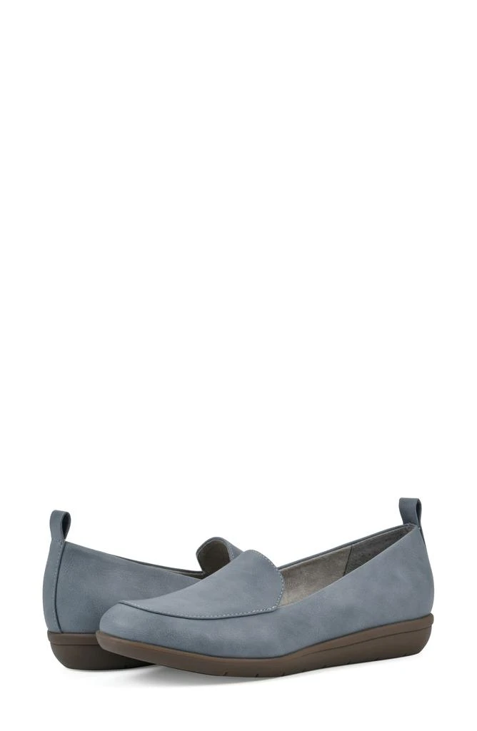 White Mountain Twiggy Moc Toe Flat 8