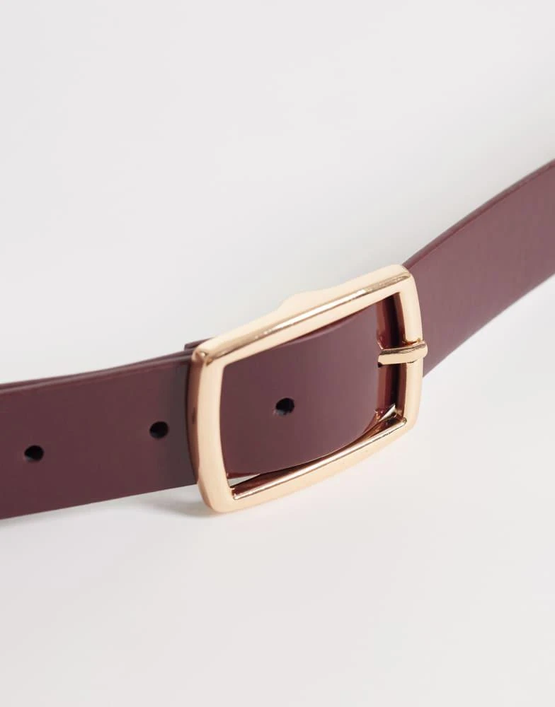 ASOS ASOS DESIGN Curve square buckle belt in patent burgundy 2