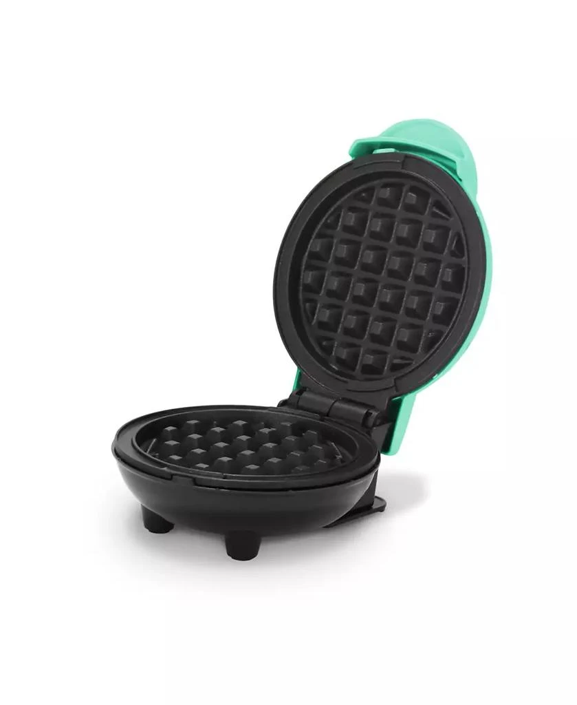 Dash DMW001 Mini Waffle Maker 3
