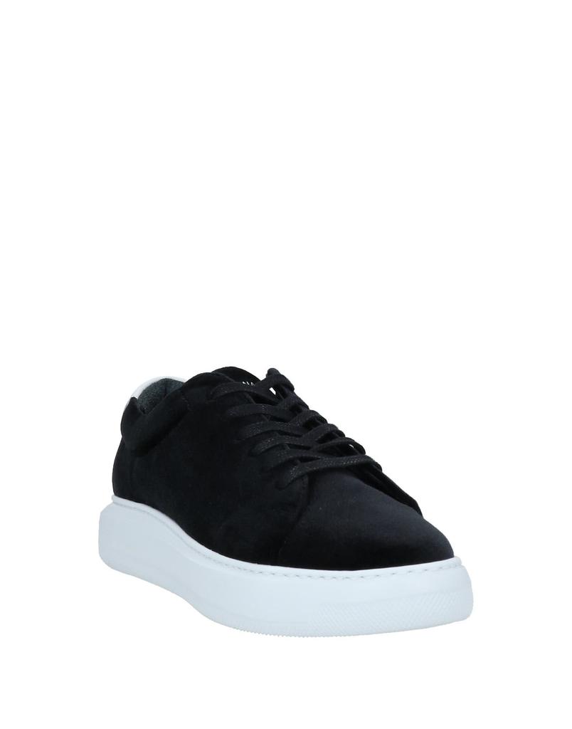 NATIONAL STANDARD Sneakers
