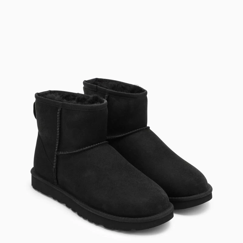 UGG Classic Mini II black boot 3