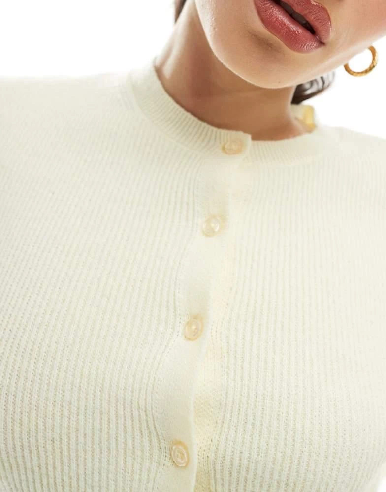 Stradivarius Stradivarius knitted cardigan in yellow 2