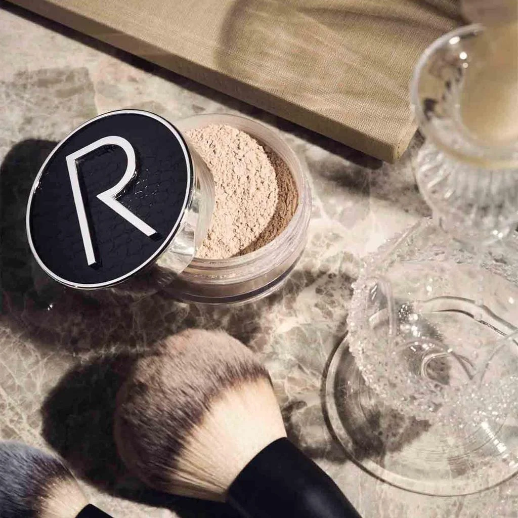 Rodial The Multi-Blend Brush 3