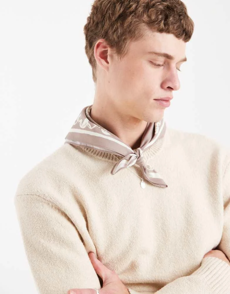 Jack 
Jones Jack 
Jones bandana print scarf in beige