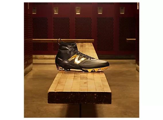 New Balance Fortress 8
