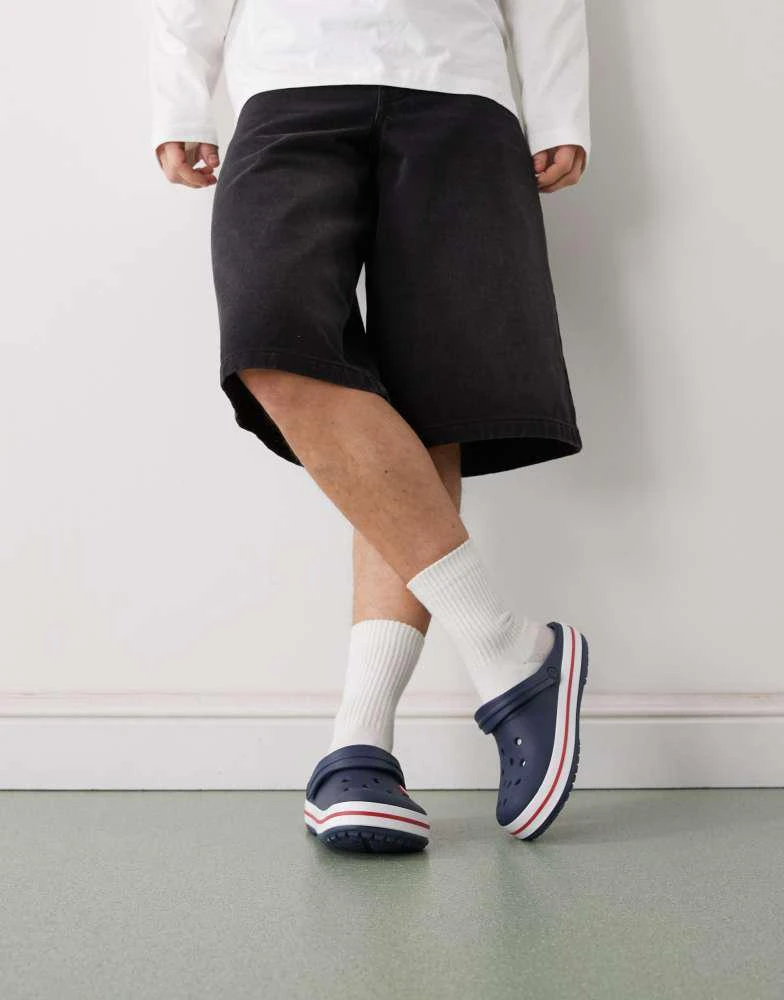 Crocs Crocs Crocband clogs in navy 4
