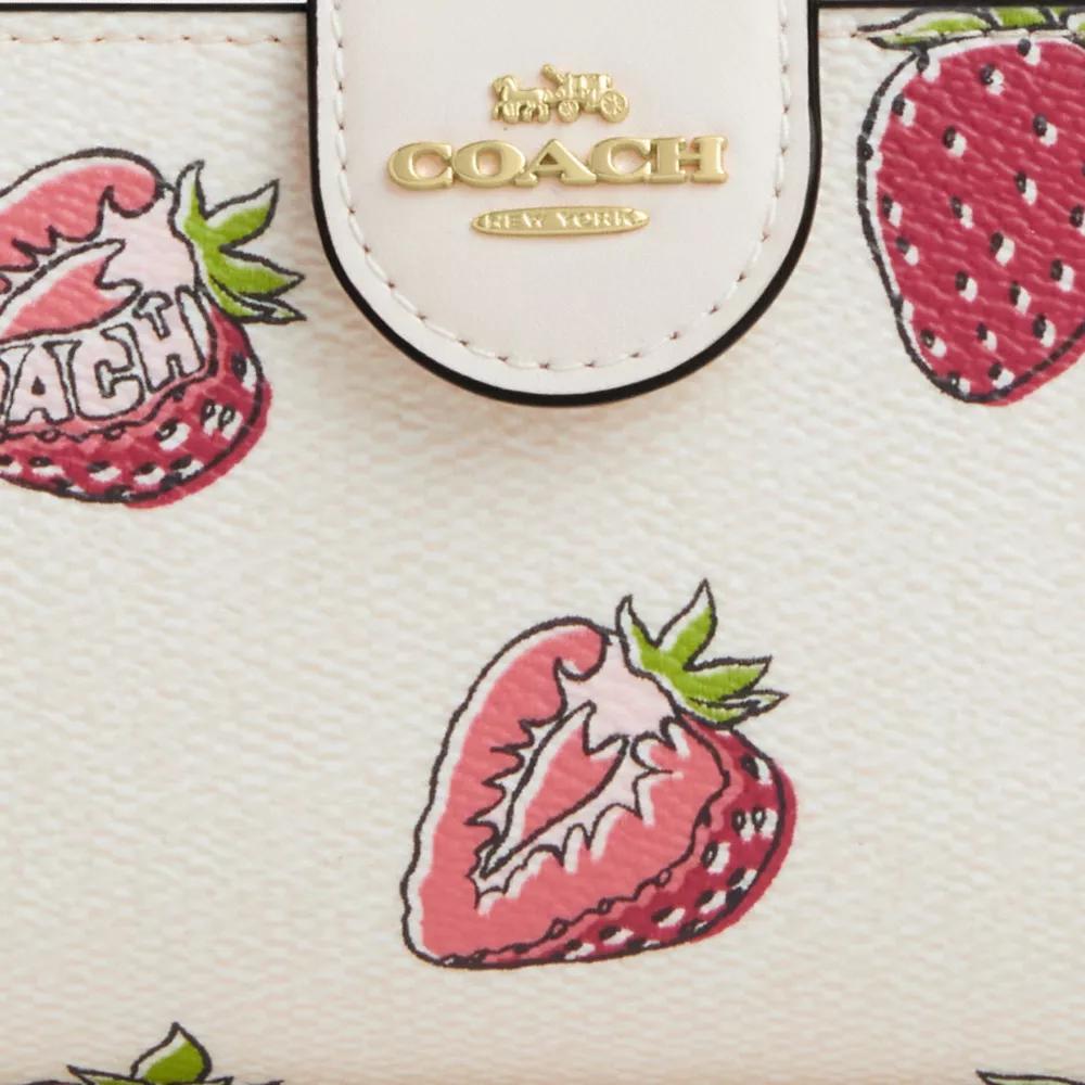 【★新作★Coach★MediumCornerZipWallet Strawberryプリント】 Coach Medium Corner Zip Wallet With Strawberry Print