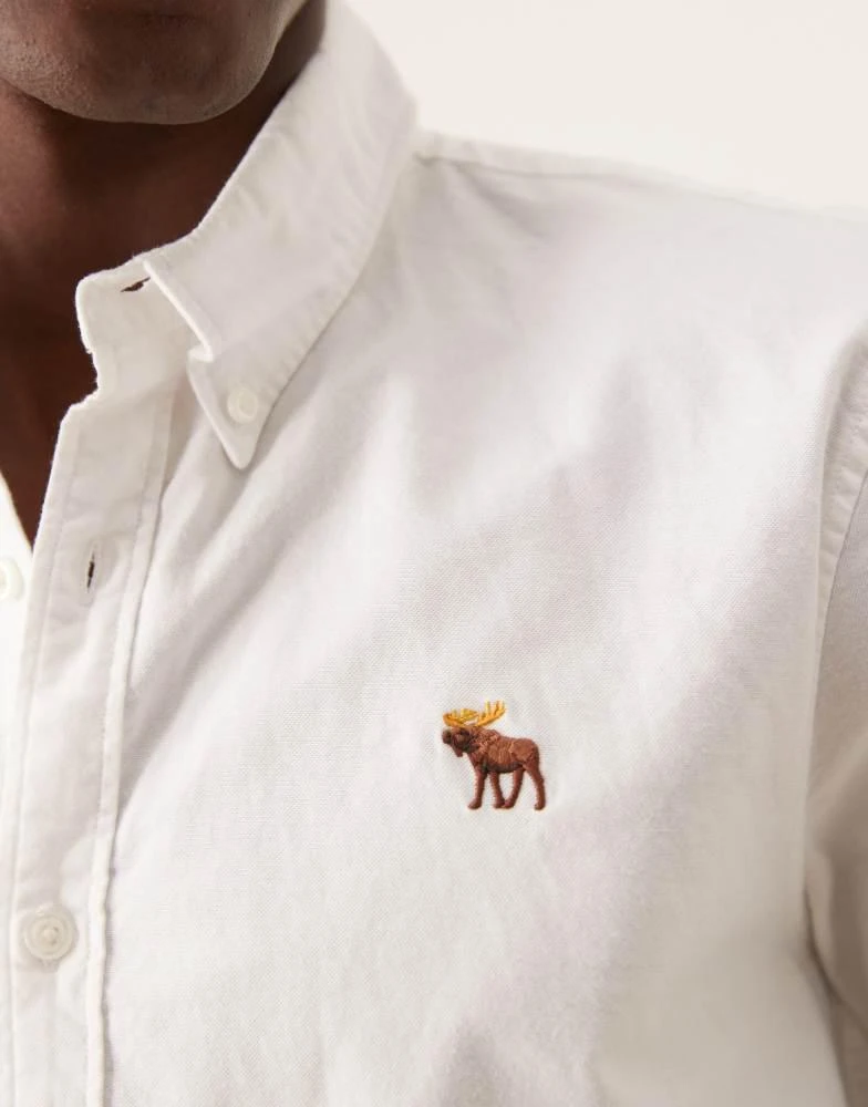 Abercrombie & Fitch Abercrombie & Fitch icon logo oxford shirt in white 2