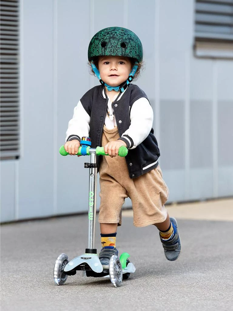 Micro Kickboard Kid
s Mini Deluxe Flux LED Scooter 7