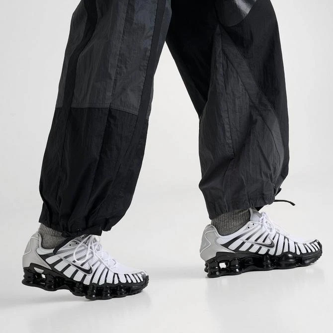 NIKE Women's Nike Sportswear Street Mid-Rise Loose Woven Open-Hem Pants 6