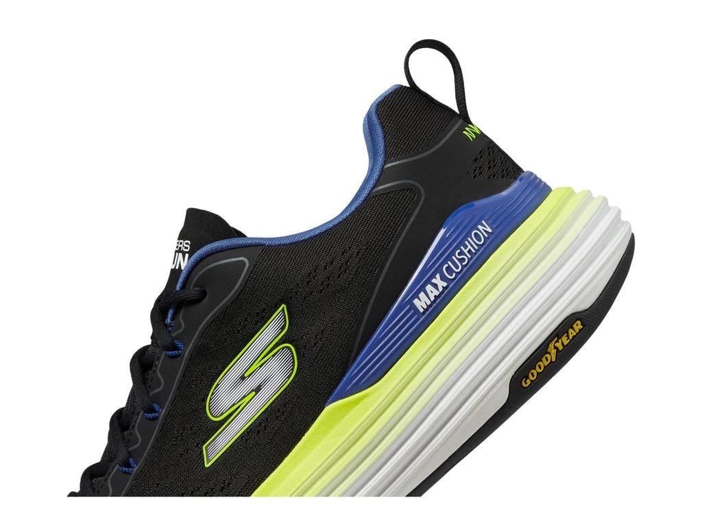 SKECHERS Max Cushioning Suspension- Voyager 5