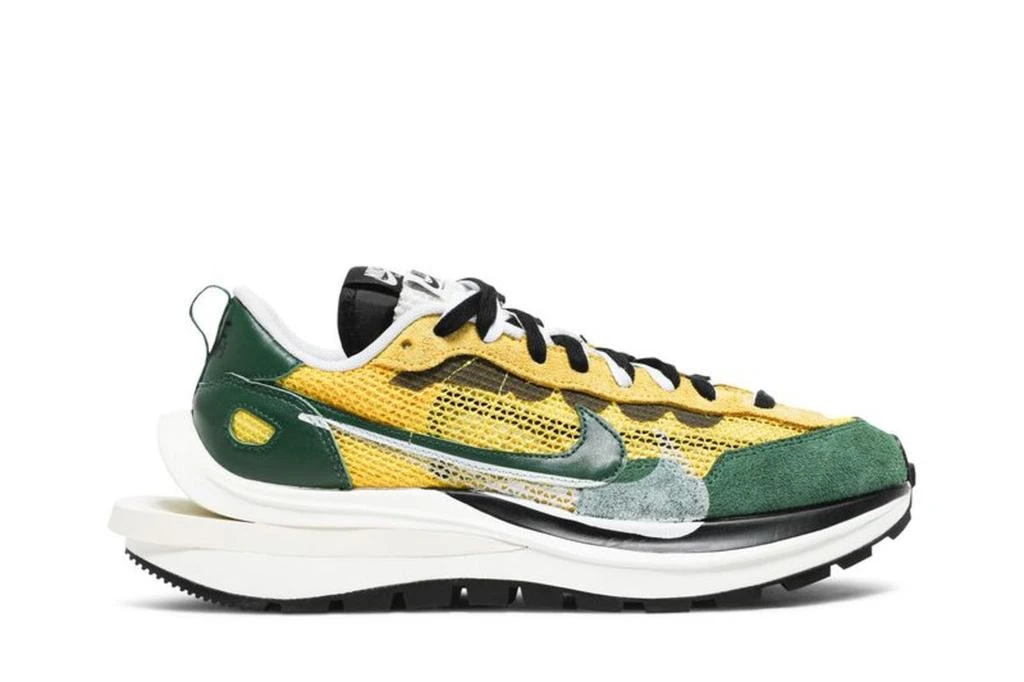 NIKE Vaporwaffle sacai Tour Yellow Stadium Green 1