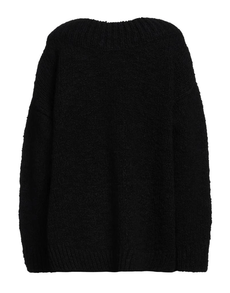 Dolce
Gabbana Sweater 2