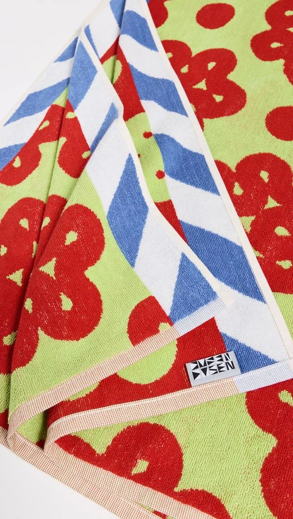 Dusen Dusen Beach Towel 2