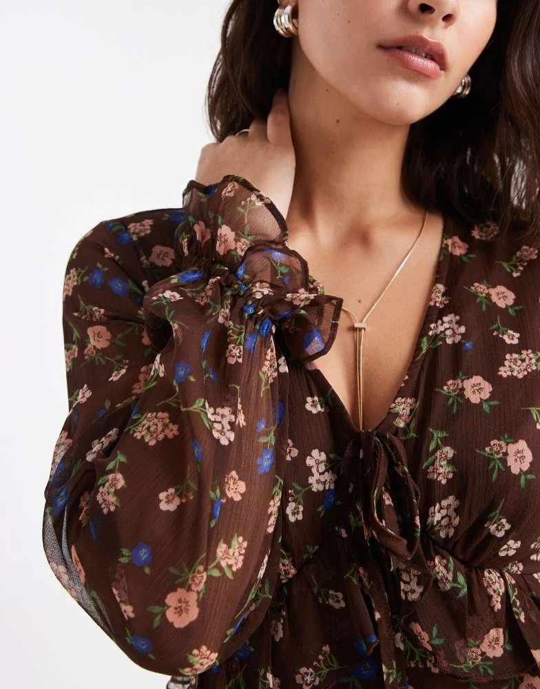 Shop New Look v neck chiffon midi dress in brown floral on Sale at  BeyondStyle  Get 36% Off New Look v neck chiffon midi dress in brown  floral with Limited-Time Flash