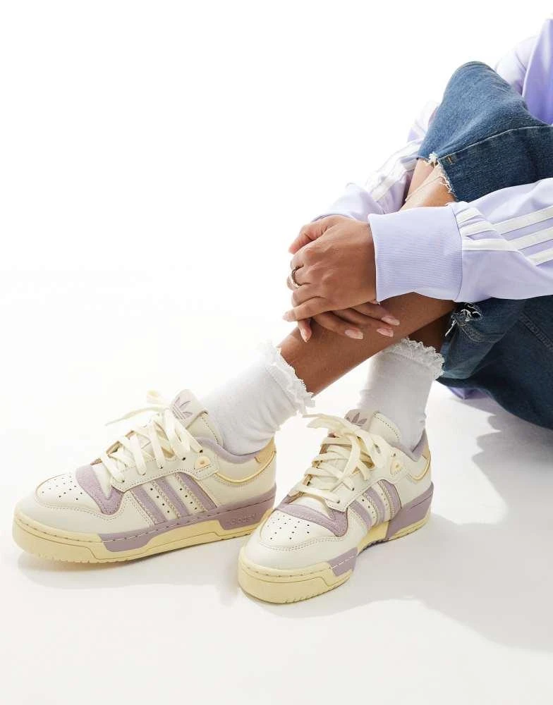 Adidas adidas Originals Rivalry 86 Low trainers in cream and lilac 4