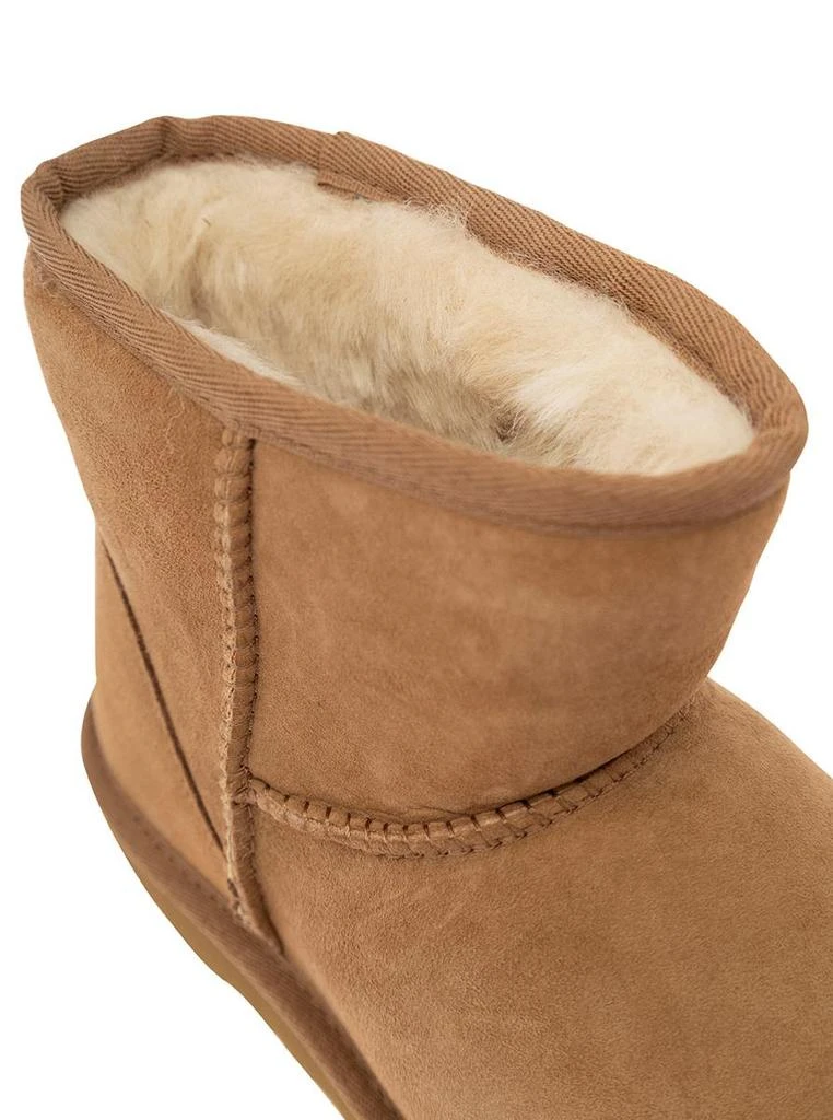 UGG 'Classic Mini' Beige Ankle Boots With Logo Patch On The Rear In Suede Woman 4