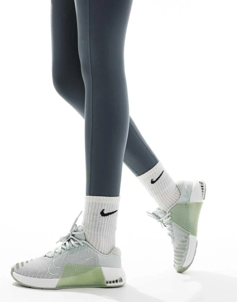 NIKE Nike Training Metcon 9 trainers in light green 1