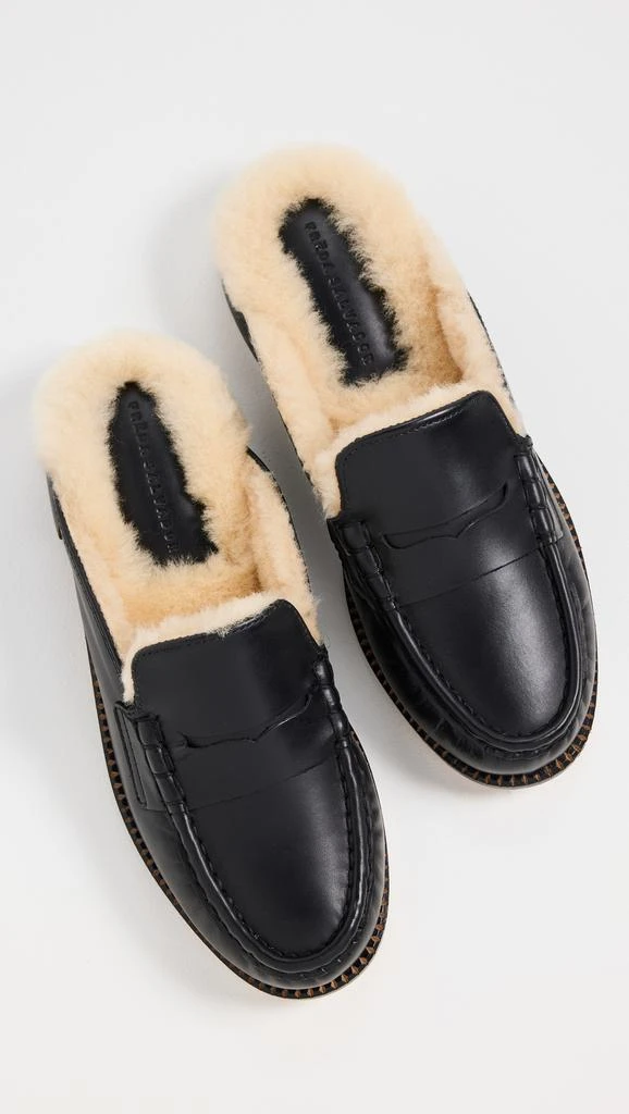 Freda Salvador Temi Flats 4