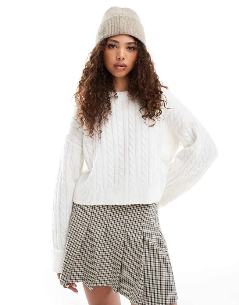 HOLLISTER Hollister cozy knitted cropped jumper in cream 1
