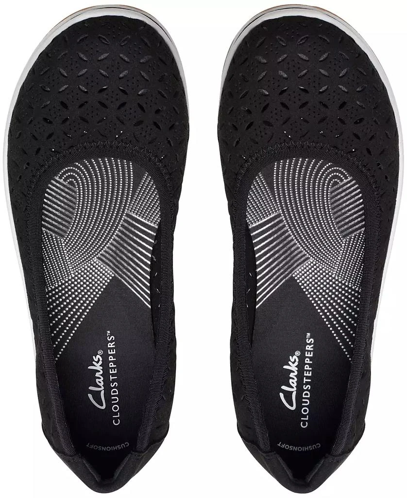 Clarks Women's Cloudsteppers Breeze Roam Perfed Flats 4