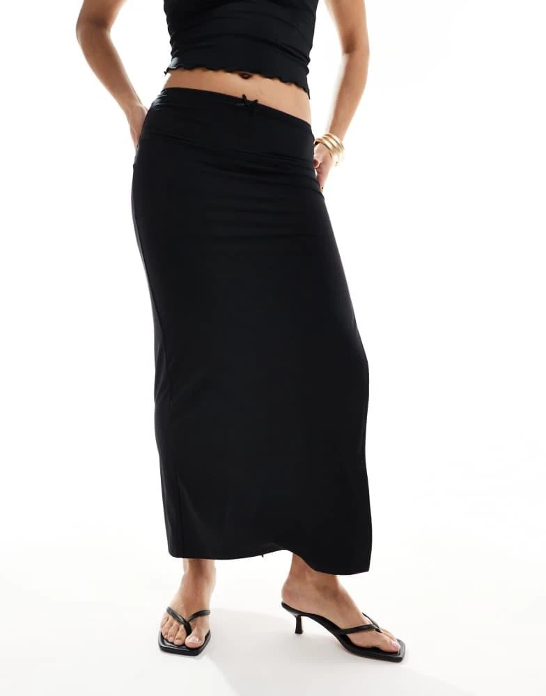 Bershka Bershka contrast bow trim midi skirt in black & white 3