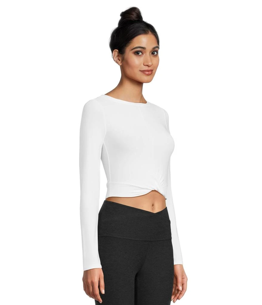 Beyond yoga Featherweight Center Stage Cropped Long Sleeve Pull Over 2