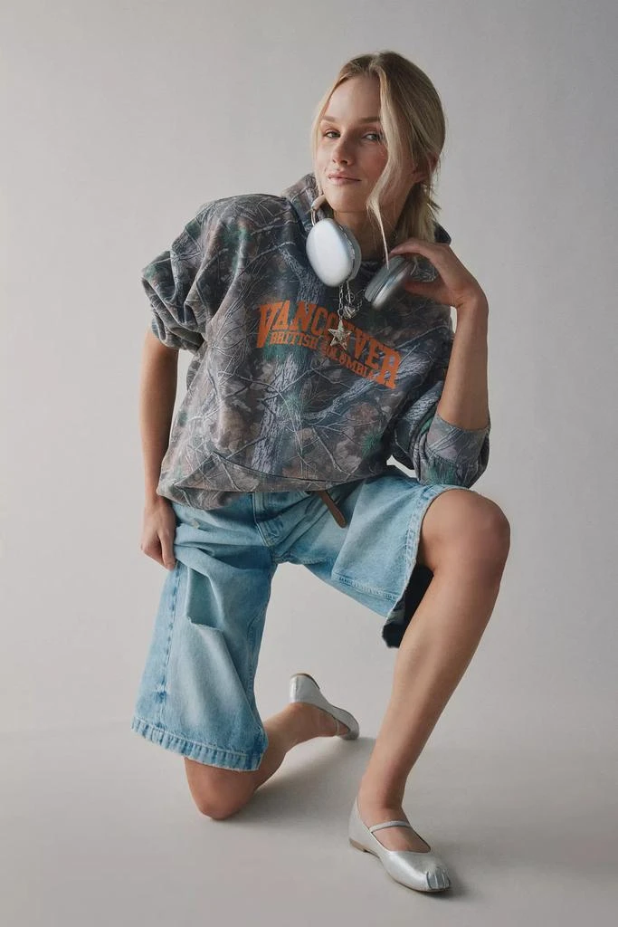 Urban Outfitters Vancouver Graphic Woodland Camo Hoodie Sweatshirt 1
