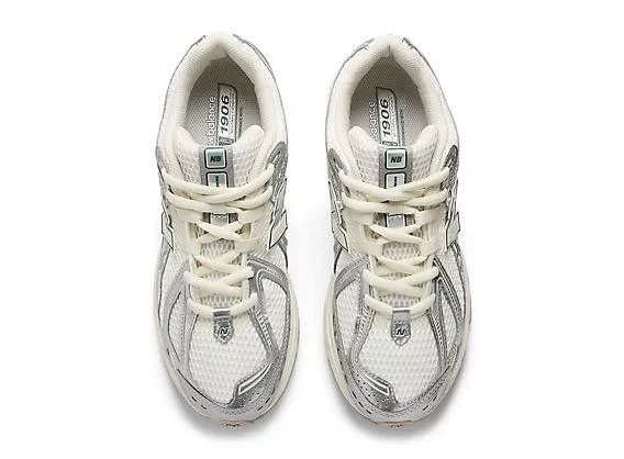 New Balance 1906R 4