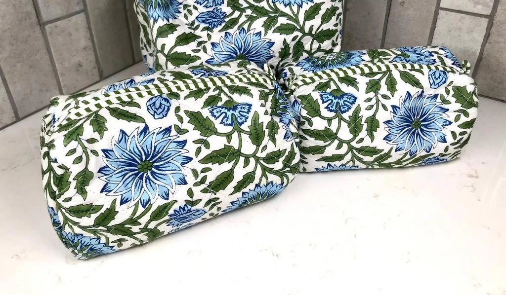 QUEENS DESIGNS Queens Designs - Women
s 3 In 1 Quilted Cosmetic Bag