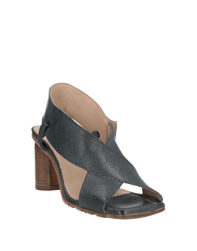 1725.A Sandals