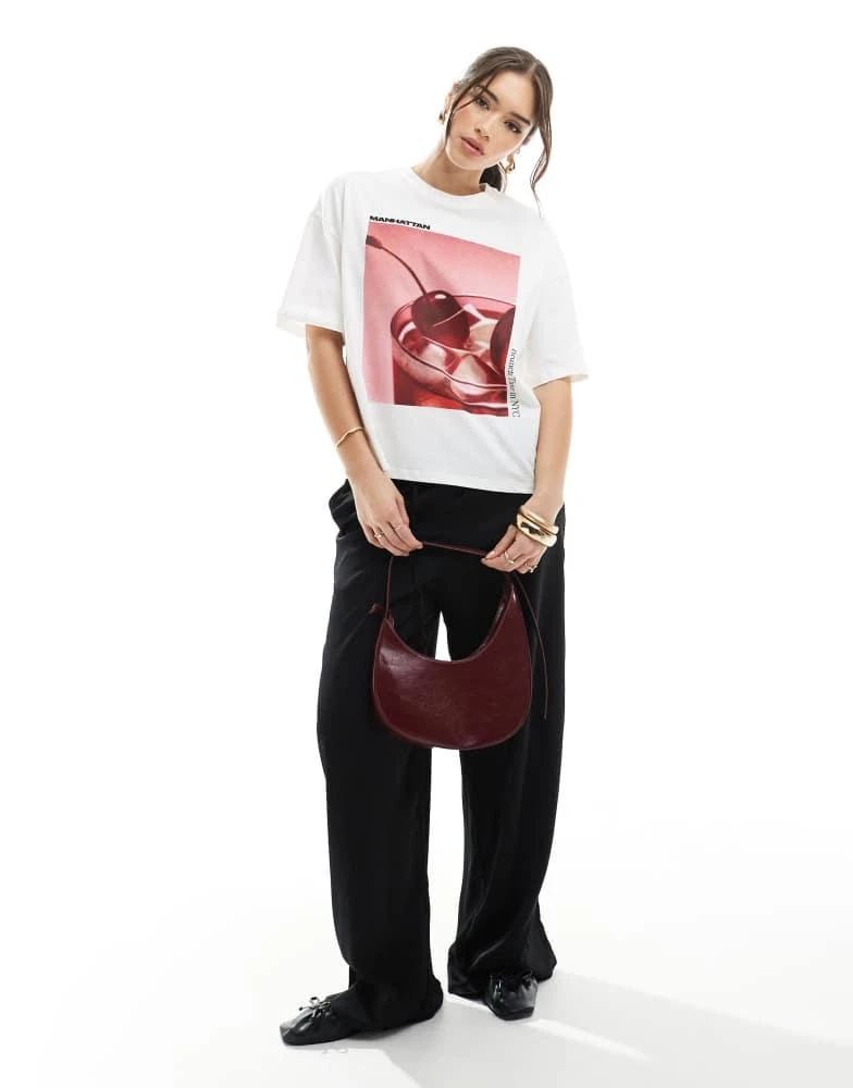 Bershka Bershka oversized boxy t-shirt with cherry print 3