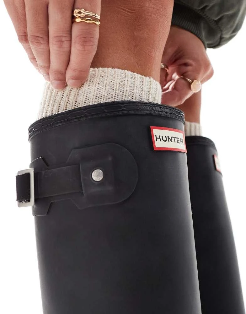 Hunter Hunter Original tall wellington boots in black 4