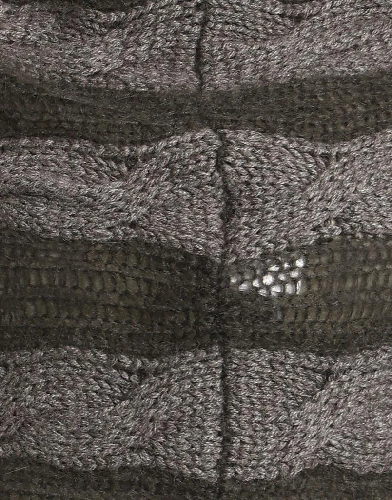 ECLAIR DE CARACTÈRE Cape 4