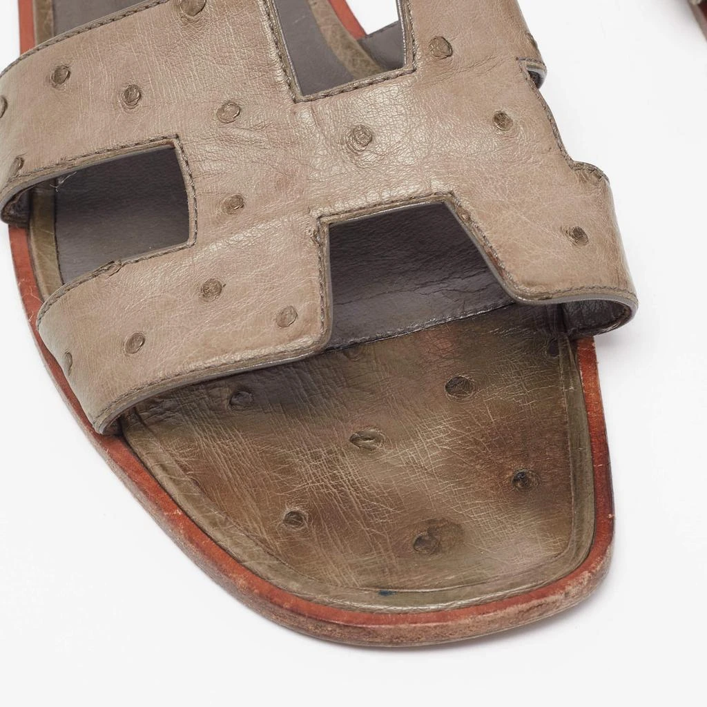 Hermes Hermes Green Ostrich Leather Oran Sandals Size 40.5 7