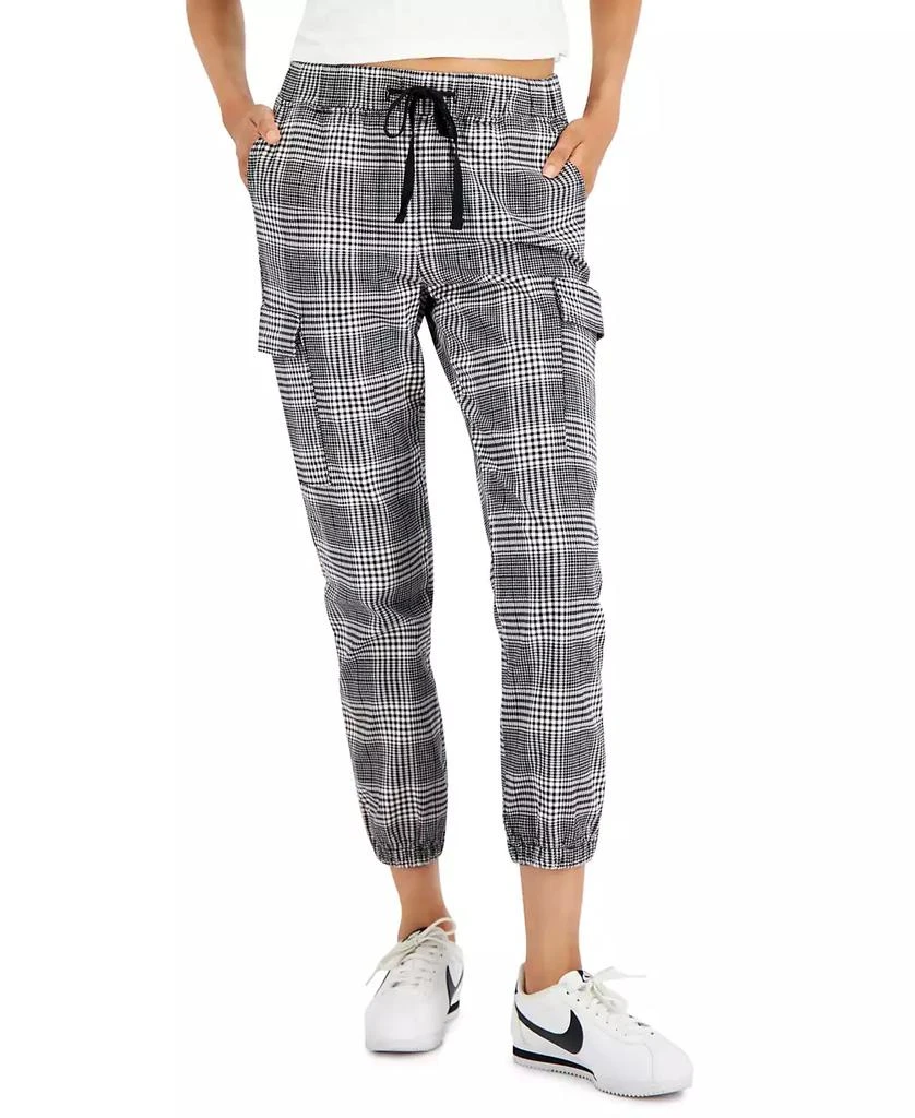 Tinseltown Juniors' Plaid Cargo Pull-On Jogger Pants 1