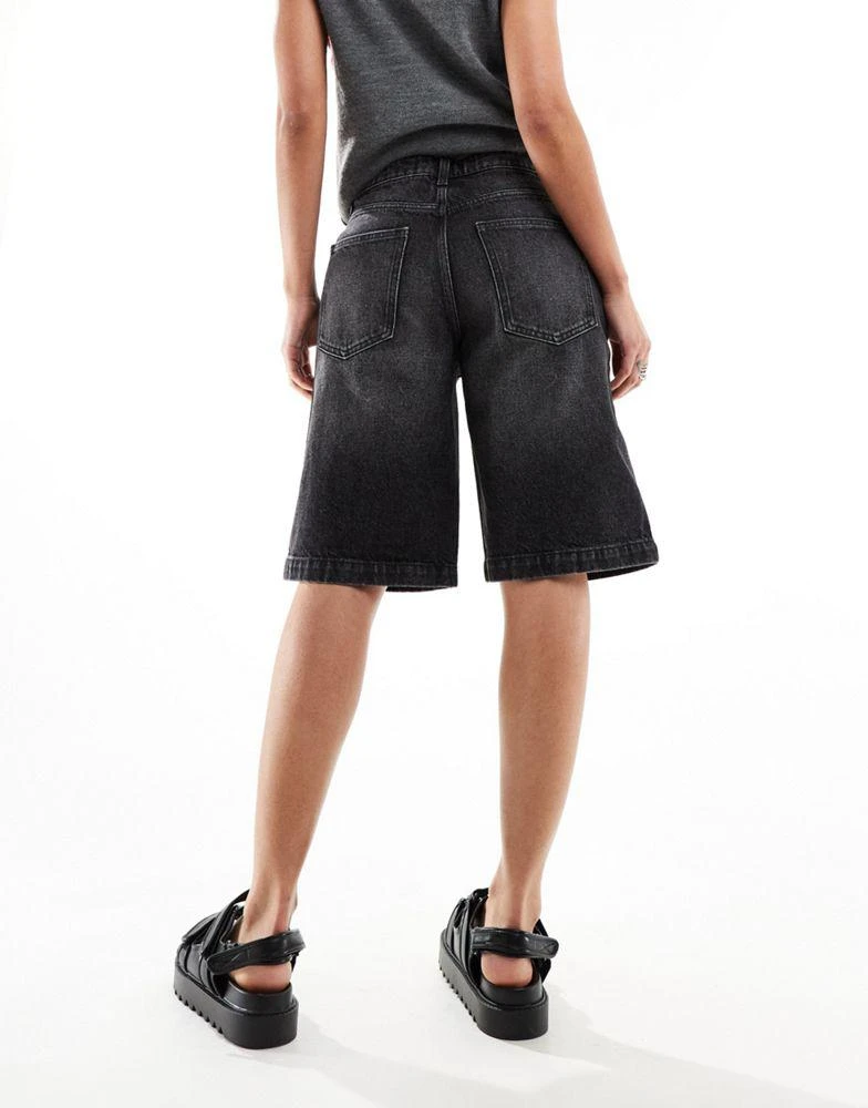 Bershka Bershka baggy longline denim shorts in acid wash black 3