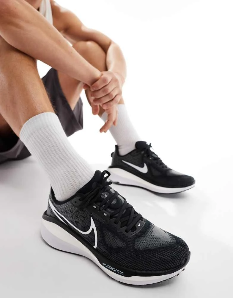 NIKE Nike Running Vomero 17 trainers in black and white 3