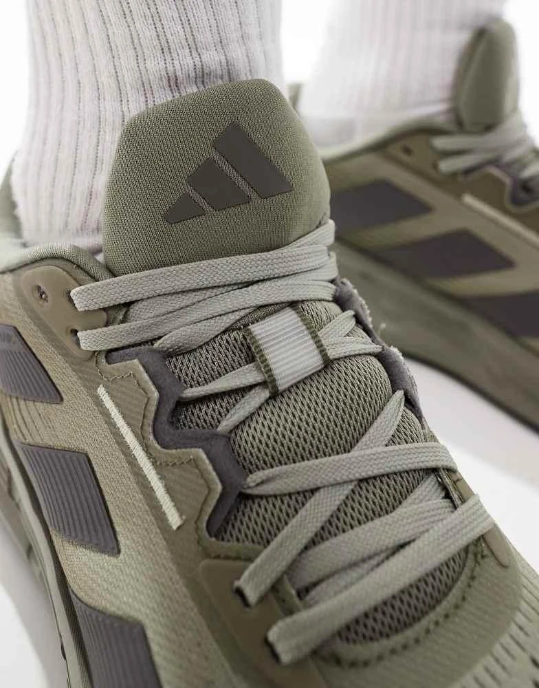 Adidas adidas Running Questar 3 trainers in olive 3