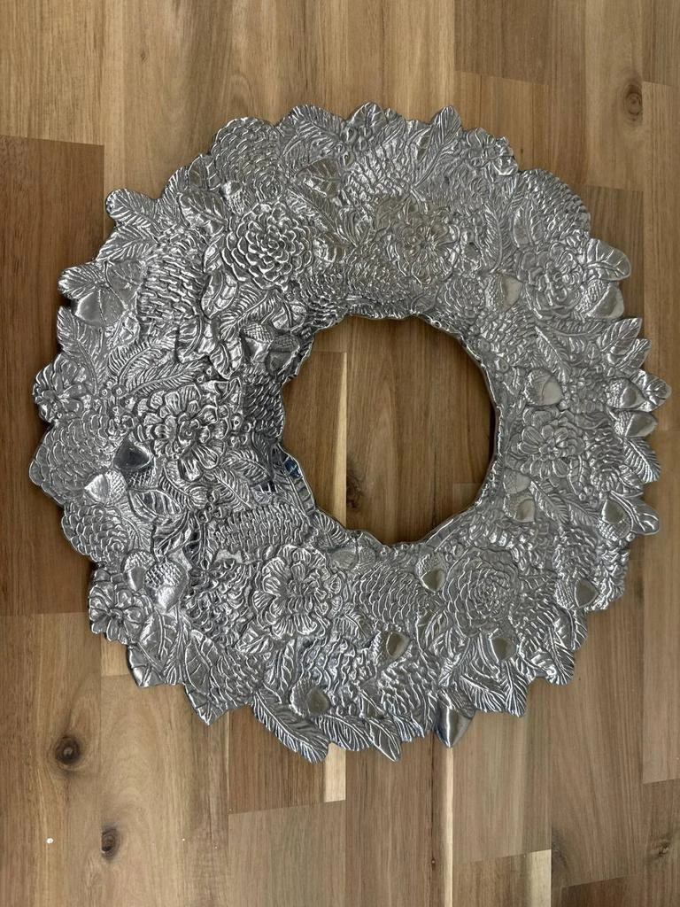 Arthur Court Arthur Court - Pinecone Wreath 14" Round Tray 2