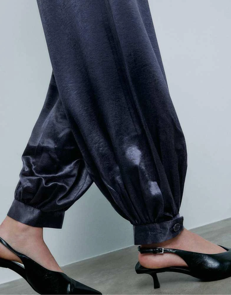 Stradivarius Stradivarius Smart satin balloon trousers in dark blue 3